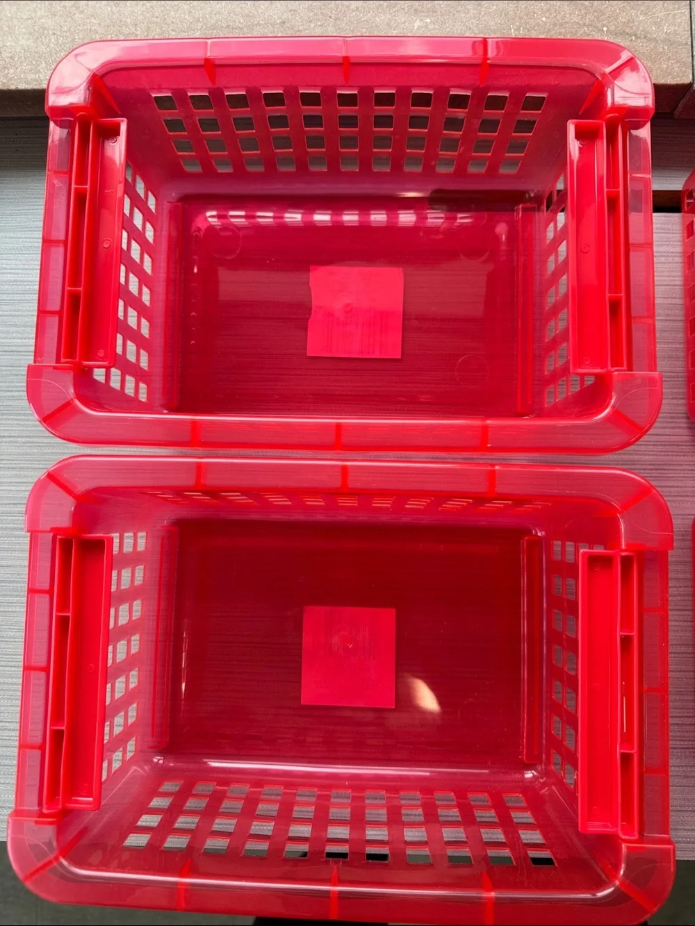 🟥 Set of 4 Red Plastic Stackable Storage Baskets, Like New
